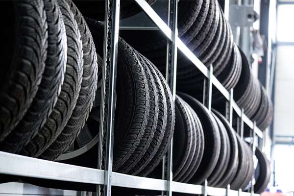 Autoreifen   Reifen Lagerung   Werkstatt Reifenwechsel